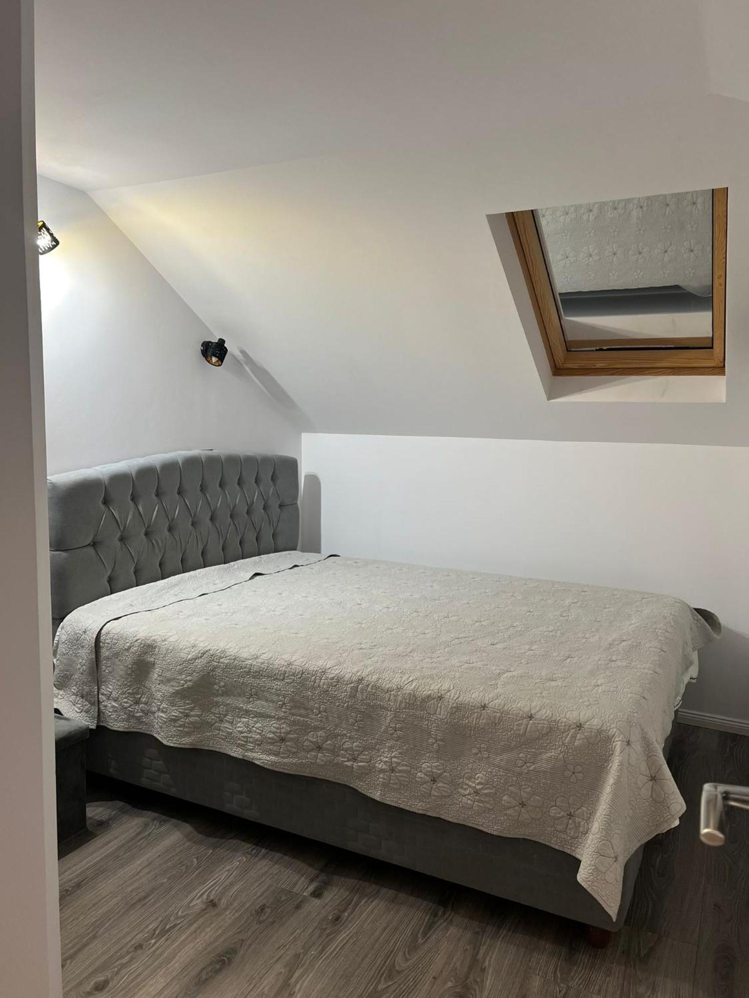 Apartament Mansarda Venus Râmnicu Vâlcea Exterior foto